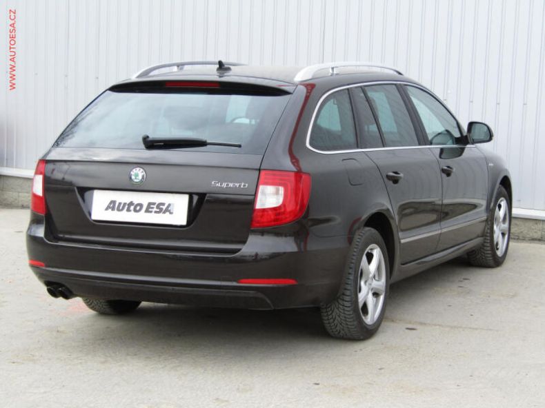 Škoda Superb - hlavní fotka