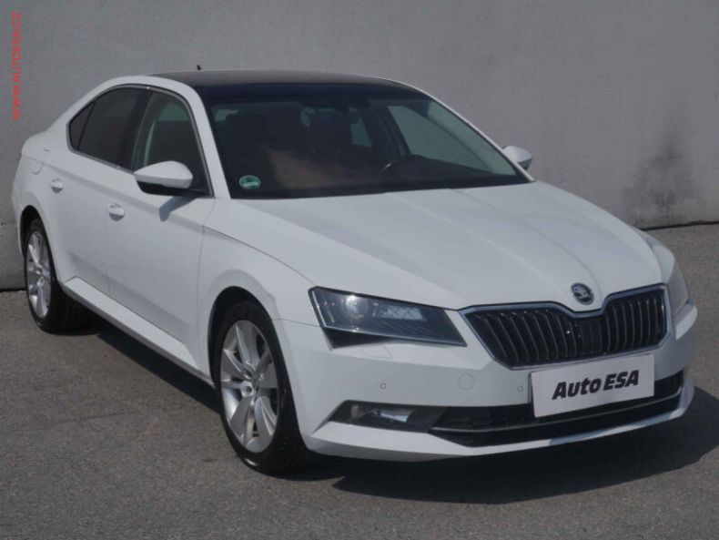 Škoda Superb - hlavní foto