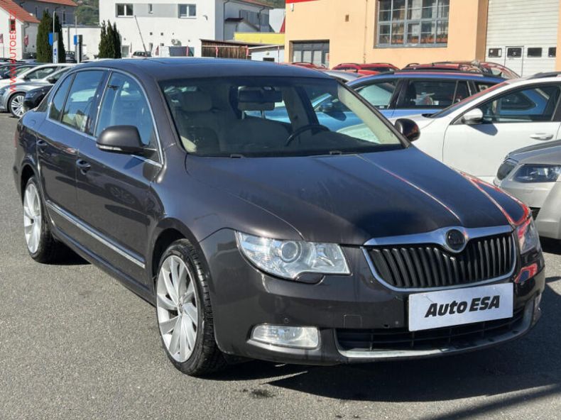 Škoda Superb - hlavní foto