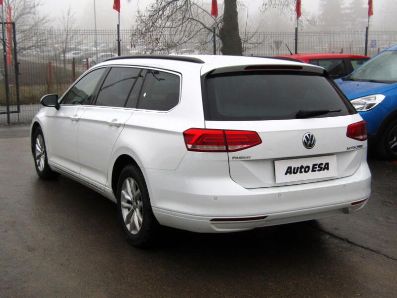 Volkswagen Passat - hlavní fotka