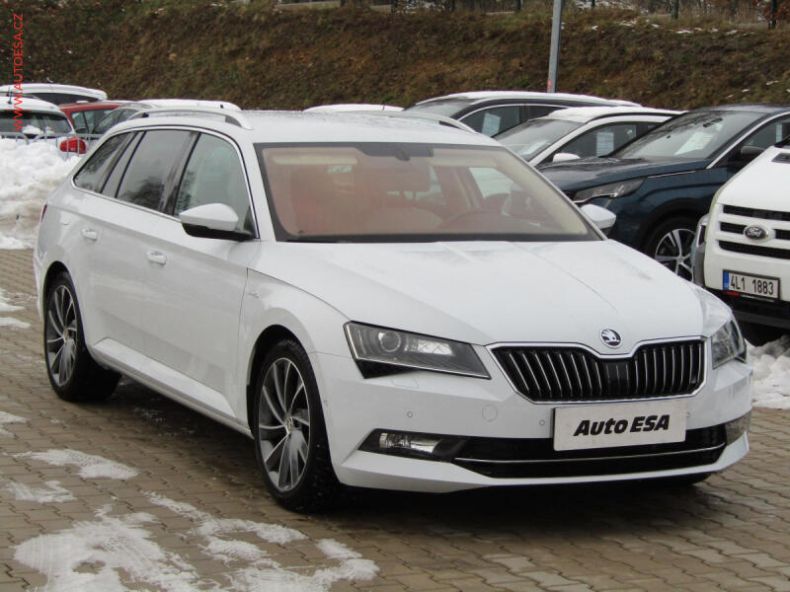 Škoda Superb - hlavní foto