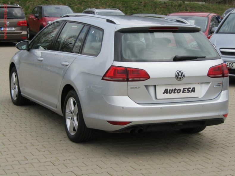 Volkswagen Golf - hlavní fotka