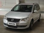 Volkswagen Touran - fotka číslo 2