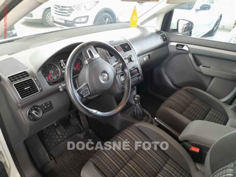 Volkswagen Touran - hlavní fotka
