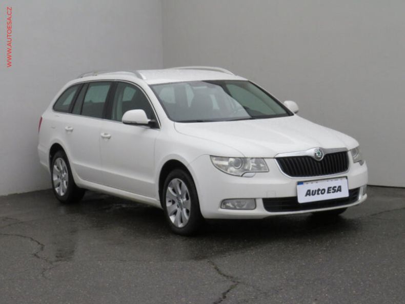 Škoda Superb - hlavní foto