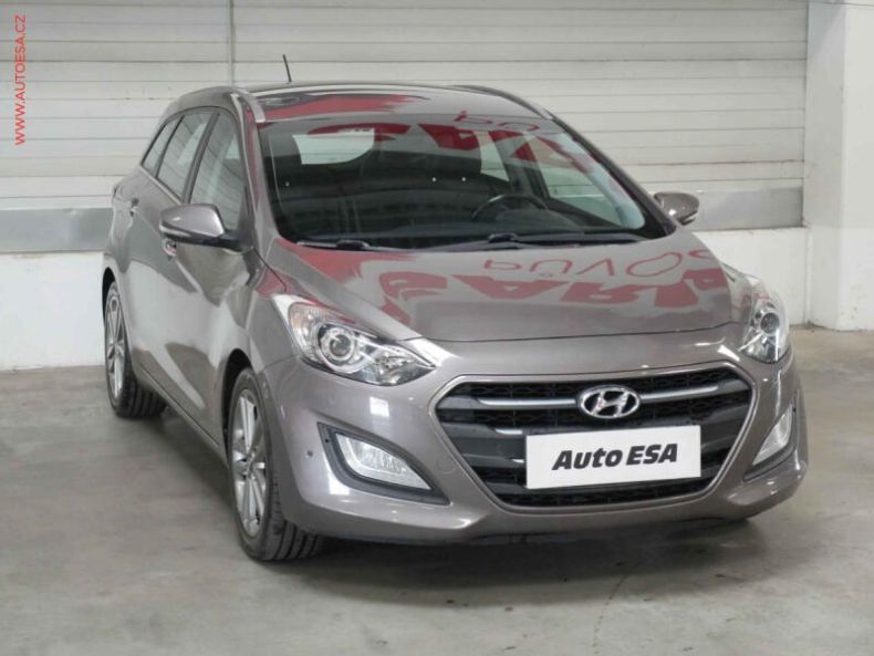 Hyundai i30 - hlavní foto