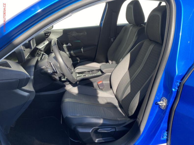 Peugeot 208 - hlavní fotka