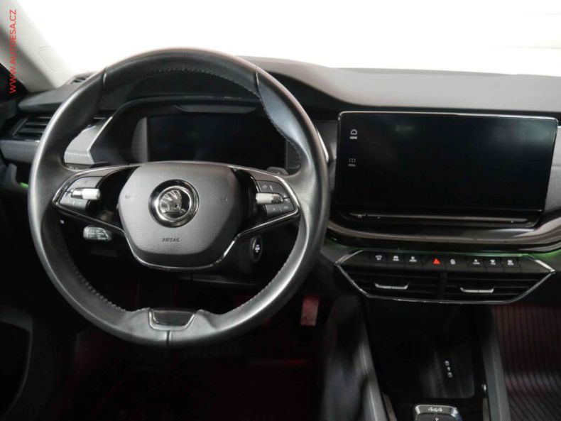 Škoda Octavia - hlavní fotka