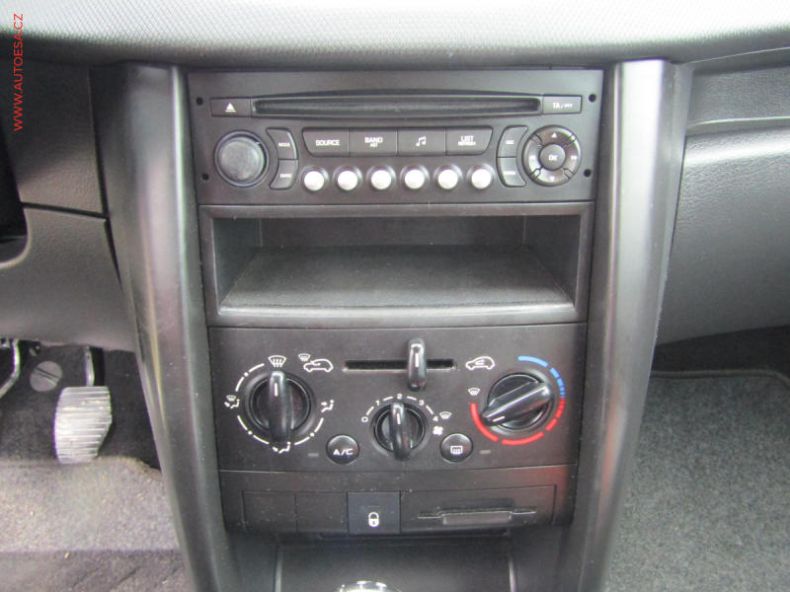 Peugeot 207 - hlavní fotka