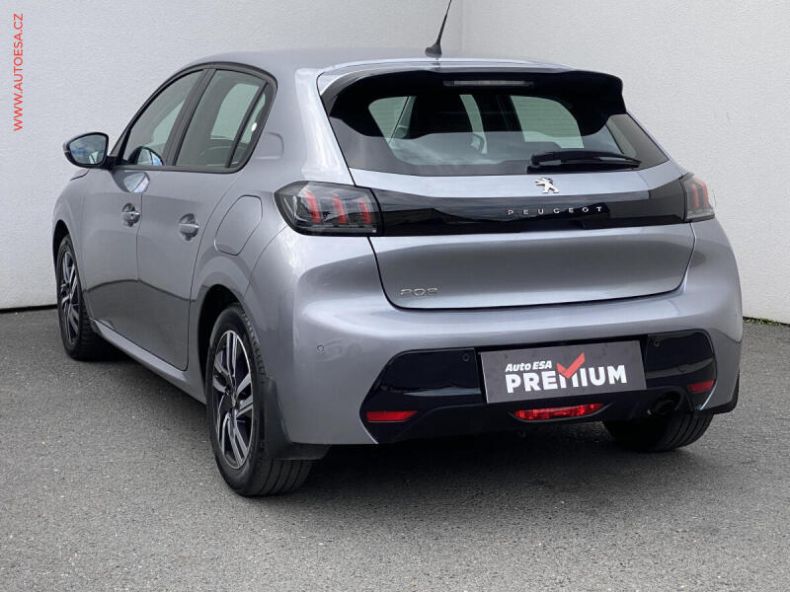 Peugeot 208 - hlavní fotka