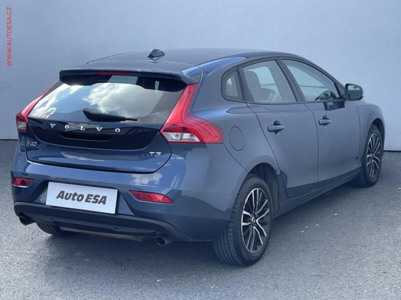 Volvo V40 - hlavní fotka