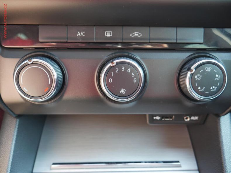 Škoda Octavia - hlavní fotka