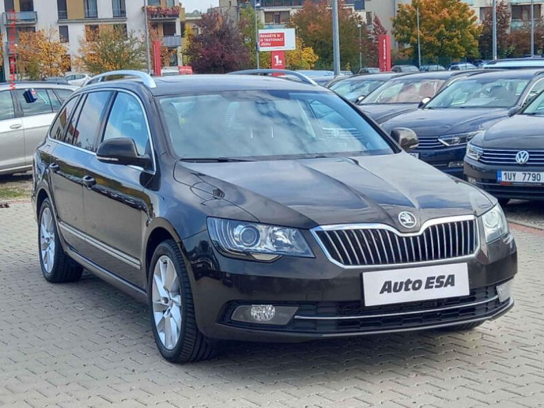 Škoda Superb - hlavní foto