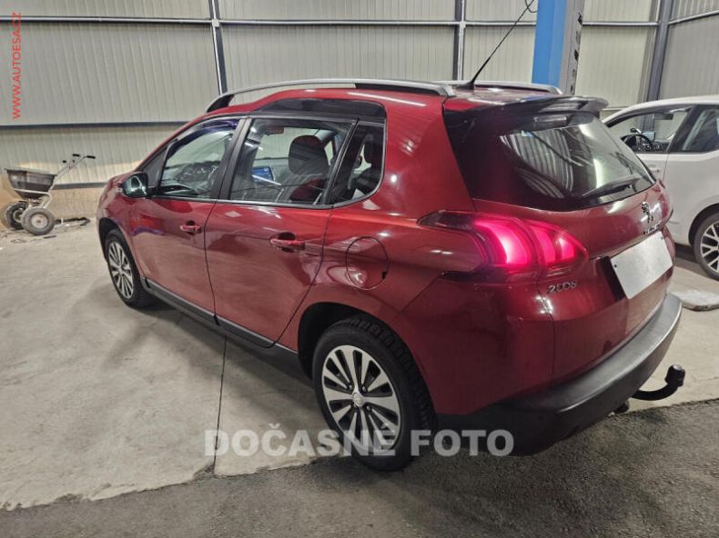 Peugeot 2008 - hlavní fotka