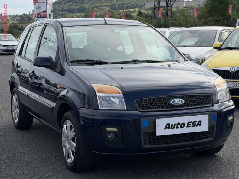 Ford Fusion - hlavní foto