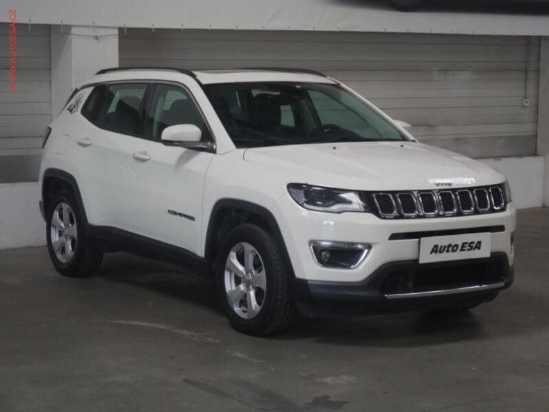 Jeep Compass - hlavní foto