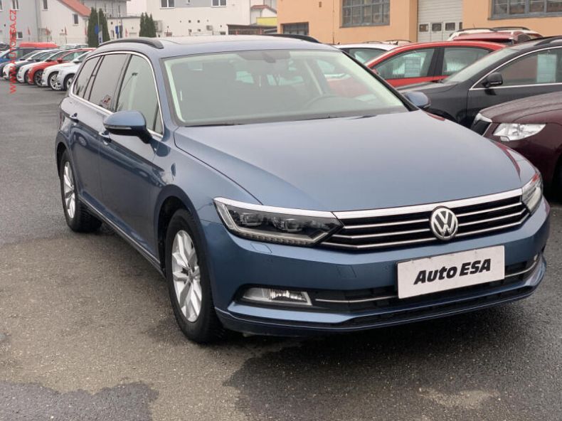 Volkswagen Passat - hlavní foto