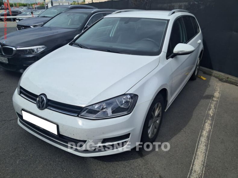 Volkswagen Golf - hlavní foto