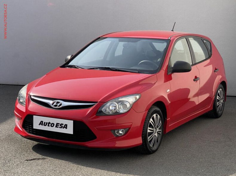 Hyundai i30 - hlavní fotka