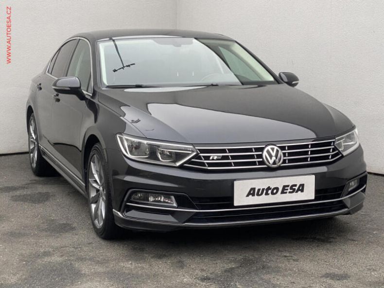 Volkswagen Passat - hlavní foto