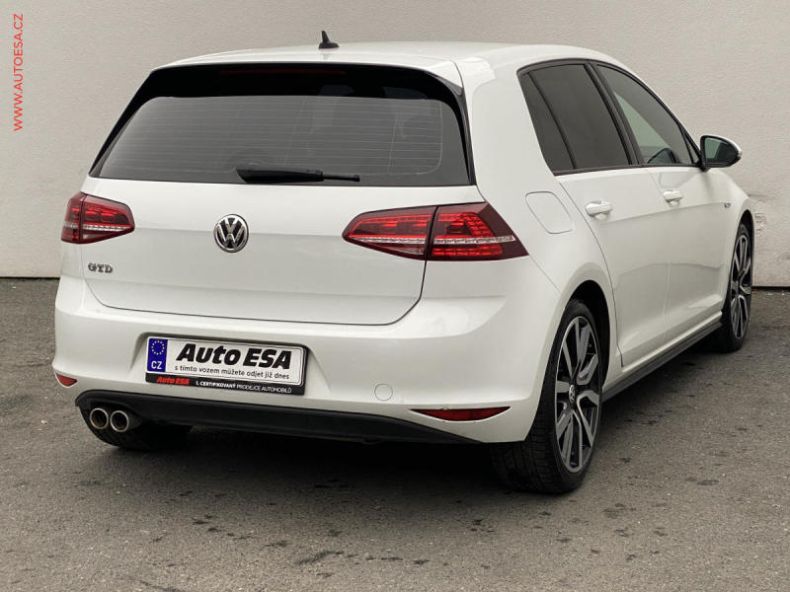 Volkswagen Golf - hlavní fotka