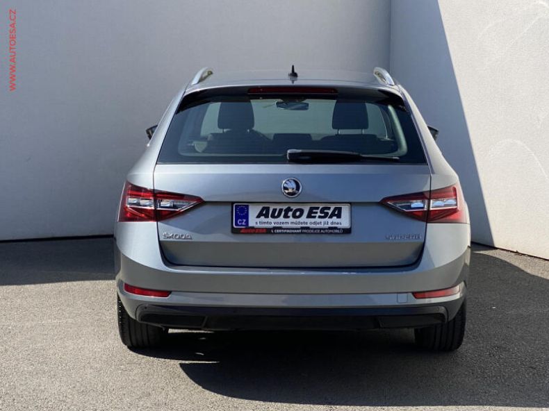 Škoda Superb - hlavní fotka