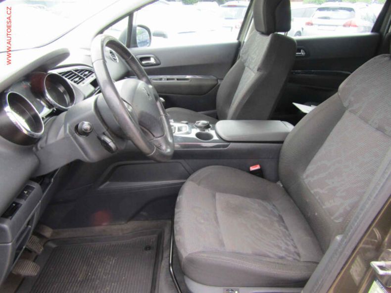 Peugeot 3008 - hlavní fotka