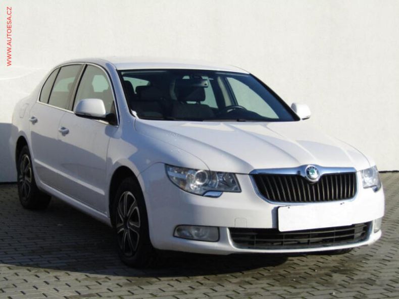 Škoda Superb - hlavní foto