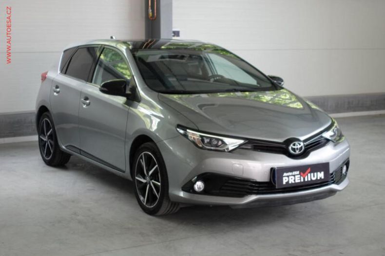 Toyota Auris - hlavní foto