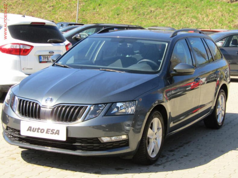 Škoda Octavia - hlavní fotka
