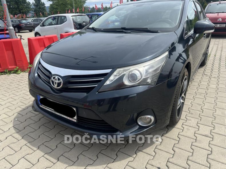 Toyota Avensis - hlavní foto