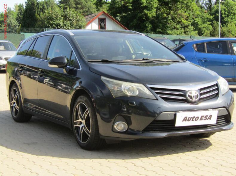 Toyota Avensis - hlavní foto