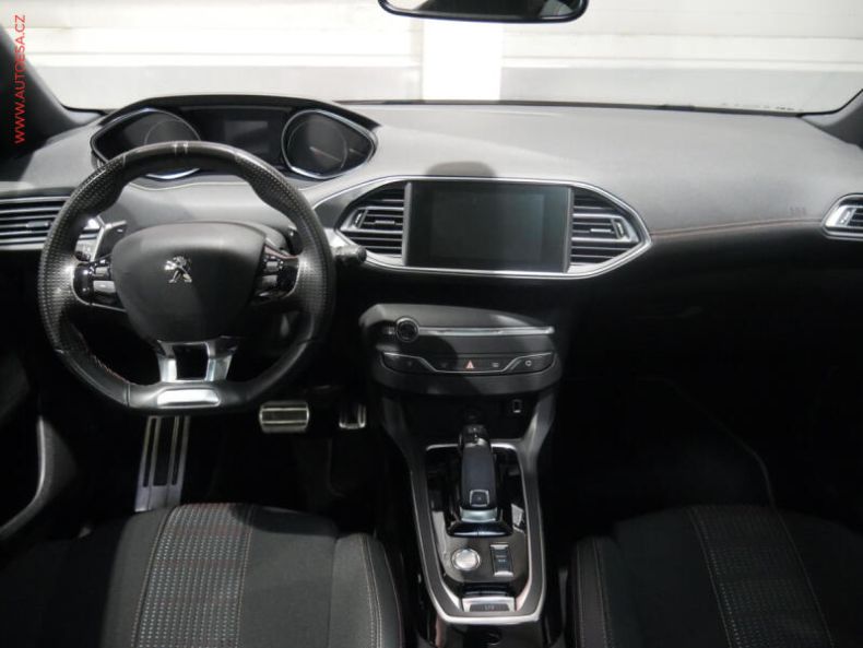 Peugeot 308 - hlavní fotka