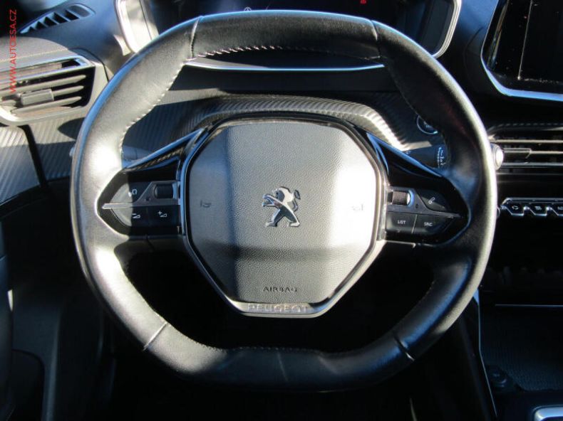 Peugeot 2008 - hlavní fotka