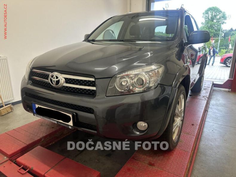 Toyota RAV 4 - hlavní fotka inzerátu