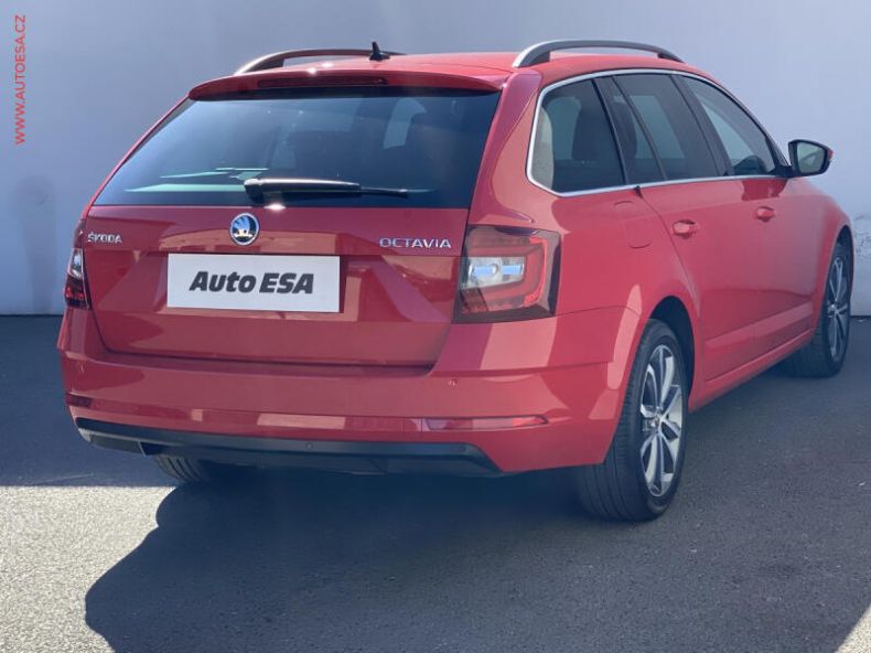 Škoda Octavia - hlavní fotka