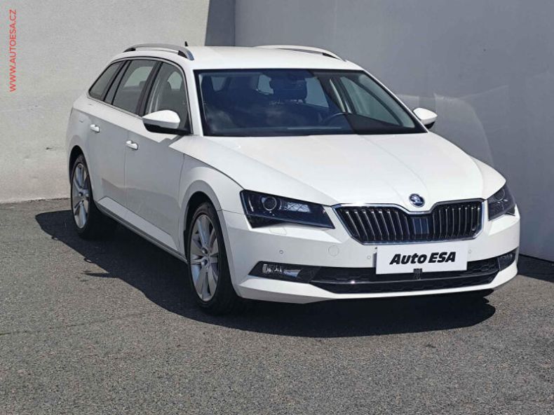 Škoda Superb - hlavní foto