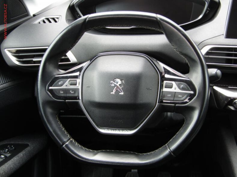 Peugeot 3008 - hlavní fotka