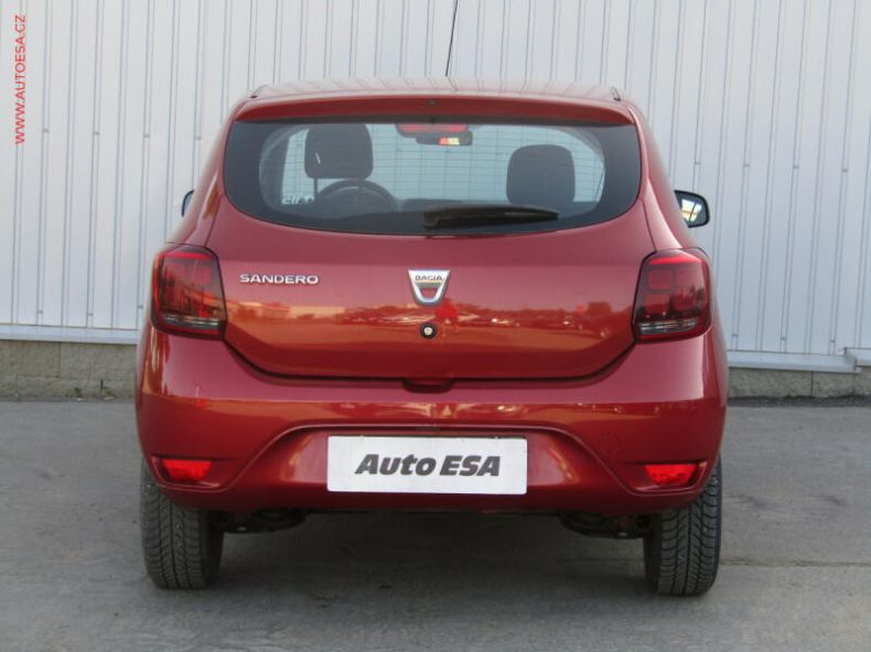 Dacia Sandero - hlavní fotka