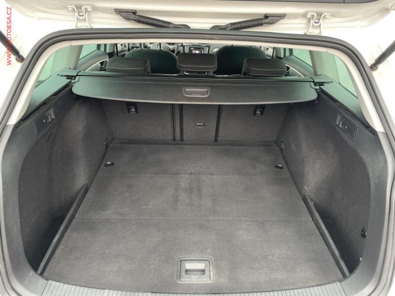 Volkswagen Golf - hlavní fotka
