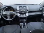 Toyota RAV 4 - fotka číslo 7