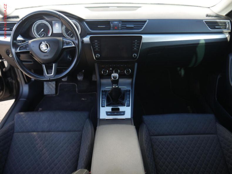 Škoda Superb - hlavní fotka