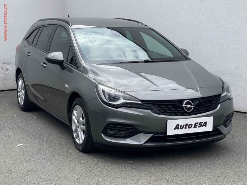 Opel Astra - hlavní foto
