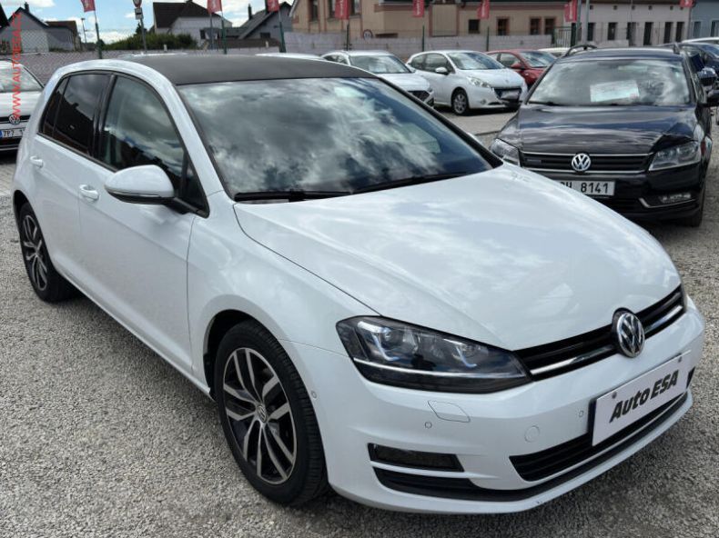 Volkswagen Golf - hlavní foto