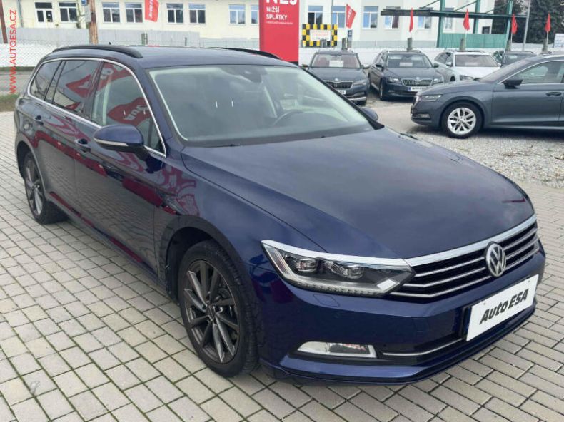 Volkswagen Passat - hlavní foto