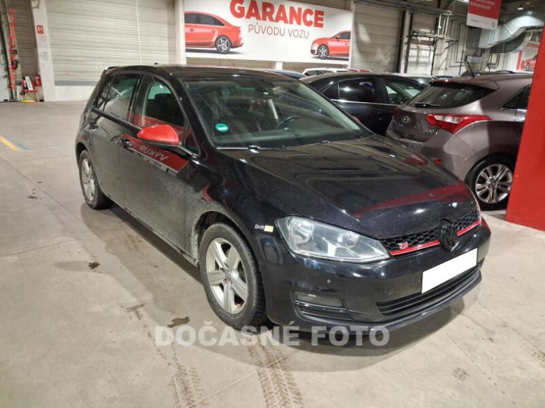 Volkswagen Golf - hlavní foto