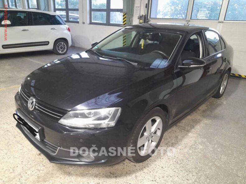 Volkswagen Jetta - hlavní foto