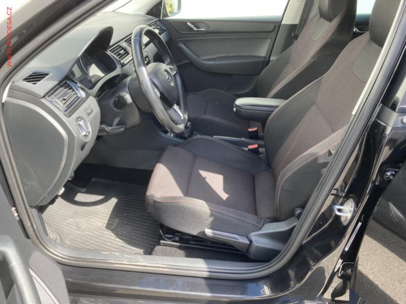 Škoda Rapid - hlavní fotka
