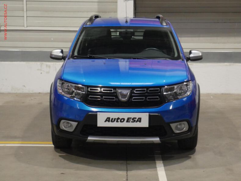 Dacia Logan - hlavní fotka