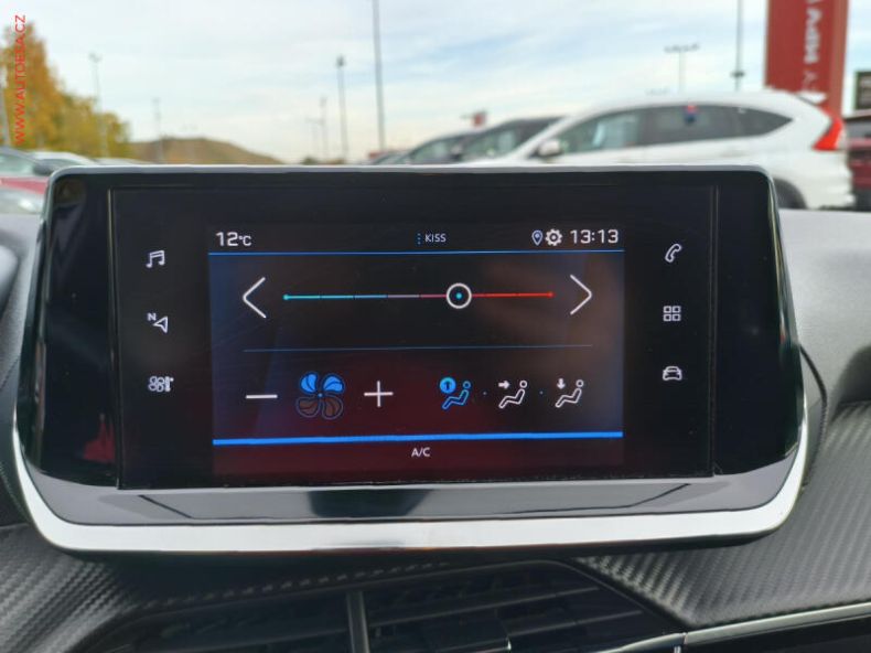 Peugeot 208 - hlavní fotka